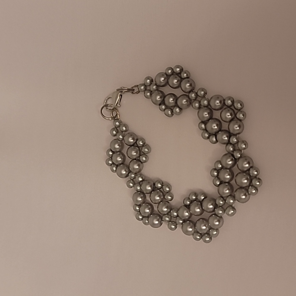 Handmade Silver and Gray Pearl Bracelet - 7 Inches - Picture 7 of 8